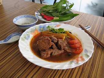 <strong>牛肉红烧</strong>