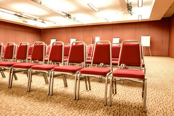 空椅子现代会议房间