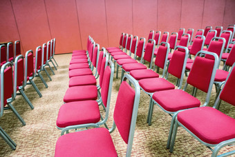 空椅子现代会议房间