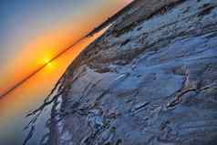 美丽的日出盐湖盐湖盆地杰里德撒哈拉沙漠沙漠
