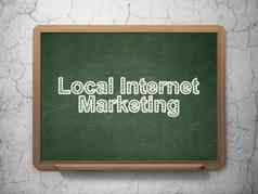 市场营销概念当地的互联网市场营销黑板背景