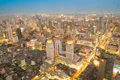 曼谷晚上《暮光之城》空中风景优美的全景视图