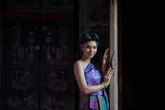 美丽的泰国女孩泰国传统的服装ayuttaya风格