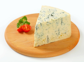 蓝色的奶酪切割董事会