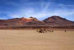 萨尔瓦多达利沙漠色彩斑斓的山玻利维亚