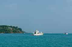 美丽的景观海景船海滩岬攀瓦角著名的景点普吉岛岛泰国