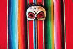 墨西哥墨西哥传统的五五月地毯雨披聚会背景条纹