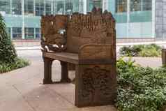 雕刻板凳上心城市伦敦