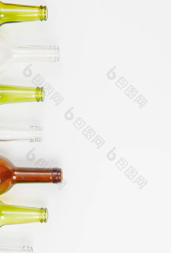 玻璃瓶混合颜色包括绿色清晰的白色眉毛