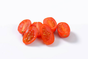 减少了一半李子西红柿