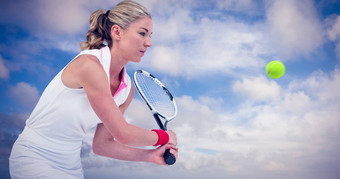 复合图像运动员玩网球球拍