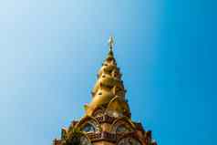 碧差汶泰国2月佛雕像彩色的脚路径色彩斑斓的玻璃堆放什么克鲁特凯考县呵呵碧差汶2月泰国著名的佛教寺庙