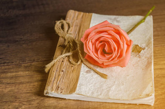 美丽的玫瑰古董日记