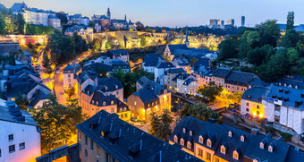 卢森堡城市晚上全景