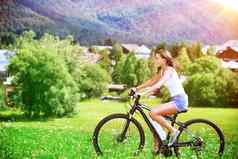 快乐女人自行车