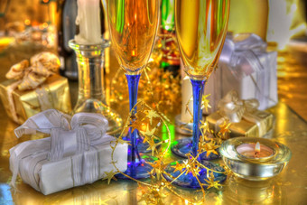 香槟眼镜卡德尔礼物黄金背景