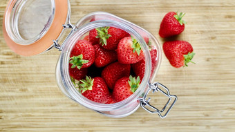 草莓大厨房Jar