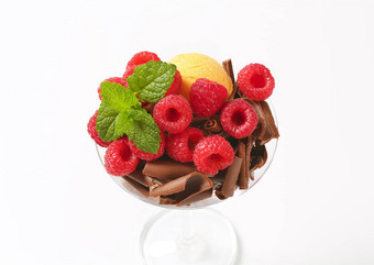 冰奶油巧克力卷发树莓