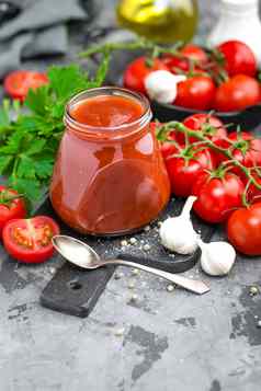 番茄粘贴新鲜的西红柿Tomatos泥