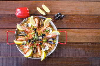 西班牙海鲜饭海鲜蔬菜藏红花服务背叛