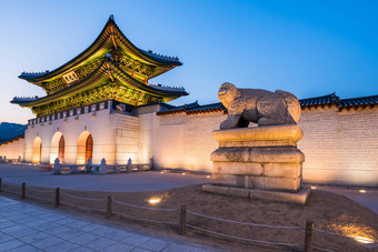 韩国Gyeongbokgung宫晚上首尔南韩国