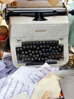 复古的不必要的错误的打字机专业作家设备