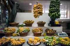 木头香蕉水果