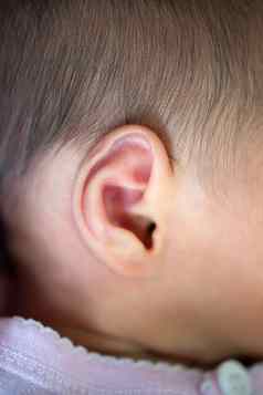 新生儿婴儿耳朵
