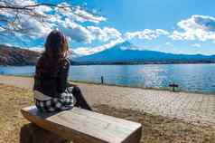 女人富士山河口湖湖日本