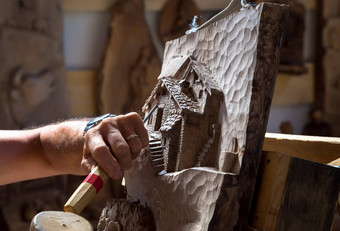 雕塑家手工作木