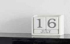白色块日历现在日期月7月