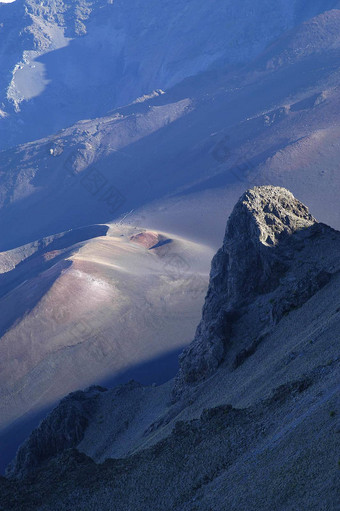 哈雷阿卡拉火山口