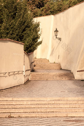 城堡楼梯布拉格城堡中世纪的楼梯古董<strong>灯布</strong>拉格捷克共和国
