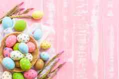 快乐复活节!色彩斑斓的复活节鸡蛋巢纸明星