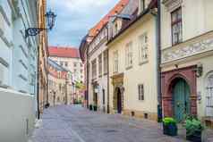 狭窄的行人街道欧洲城市克拉科夫