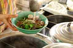 包排干碗面条烹饪面条泰国