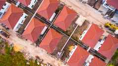 前视图空中拍摄住房房地产拍摄无人机
