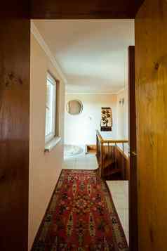 小走廊房间跟踪地板上领先的步骤地板上