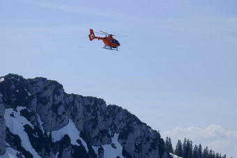 山救援直升机
