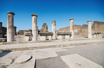 古老的罗马帝国废墟庞贝古城意大利