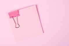 粉红色的粘结剂剪辑粉红色的黏糊糊的笔记