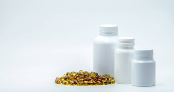 棕色（的）胶囊药片关闭瓶白色背景复制空间空白标签添加文本维生素补充健康保护促销活动概念