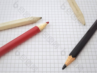 铅笔空白表的平方纸