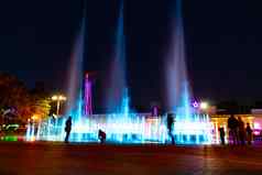 唱歌喷泉银行黑龙江河城市哈巴罗夫斯克俄罗斯