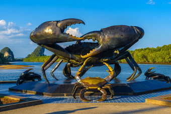 甲米小镇泰国雕像纪念碑螃蟹河
