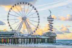 著名的码头码头Scheveningen)海滩荷兰高空弹跳跳塔摩天轮查看海洋波