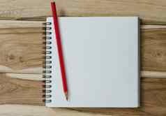 空白笔记本铅笔木表格生活