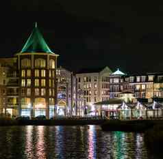 城市中心草坪草地荷兰utrecht荷兰美丽的视图水建筑