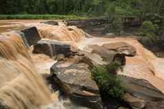 棕色（的）kaeng克鲁特瀑布自然公园phitsanulok箴言