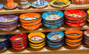 传统的土耳其陶瓷盘子